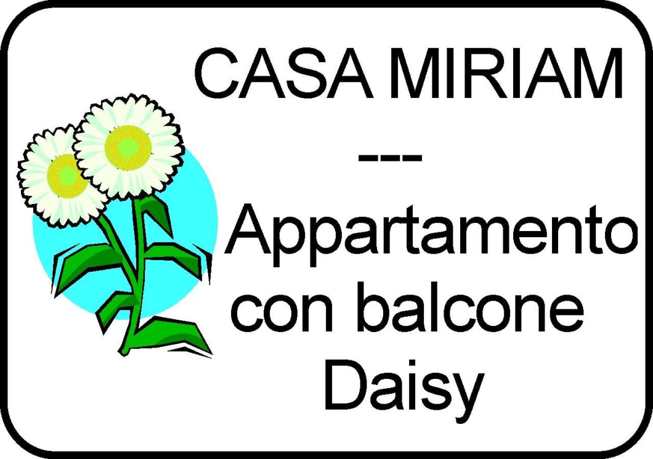 Casa Miriam - Appartamenti Vacanze Виллапутцу Экстерьер фото
